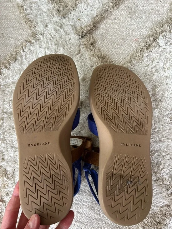 Everlane Velcro strap sandals - Picture 2 of 5